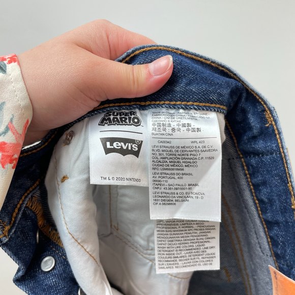 NWT Limited Edition Super Mario Levi's 501 High Rise Button Fly Cutoff Shorts - Picture 7 of 9